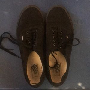 Vans Shoes - Black Vans Vans Shoes - Black Vans